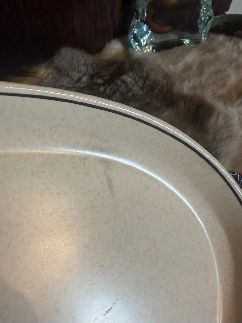 Beige Ceramic Oval Bake Dish with Red Accent Handles (UBUB)